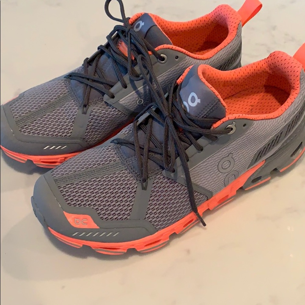 on running cloudflyer women’s size 9